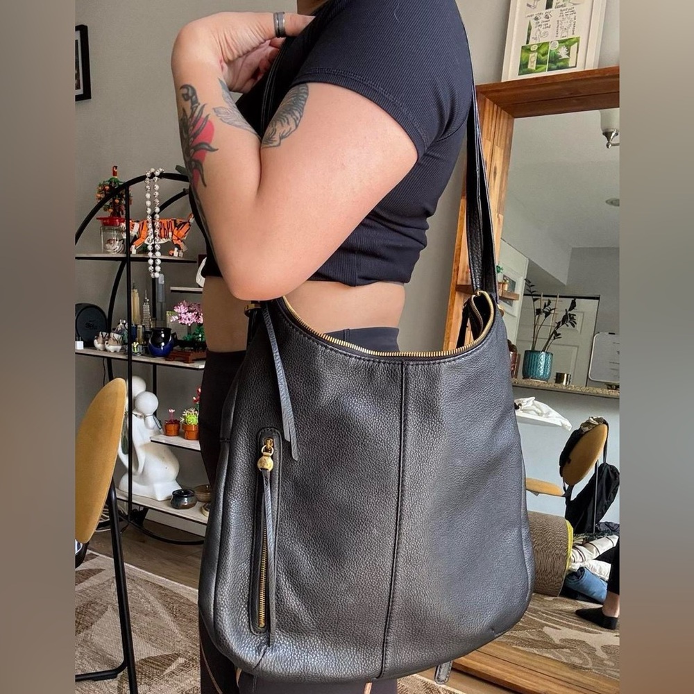 HOBO Merrin Convertible Backpack - black